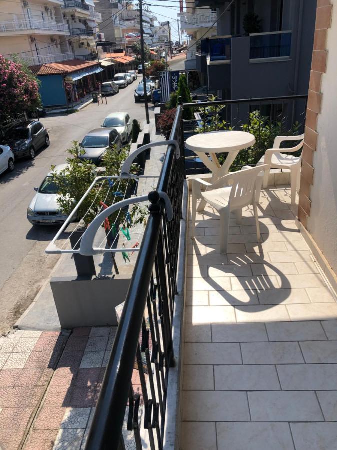Paralía Nikis Rooms מראה חיצוני תמונה