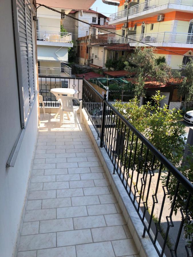 Paralía Nikis Rooms מראה חיצוני תמונה