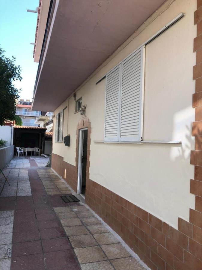 Paralía Nikis Rooms מראה חיצוני תמונה