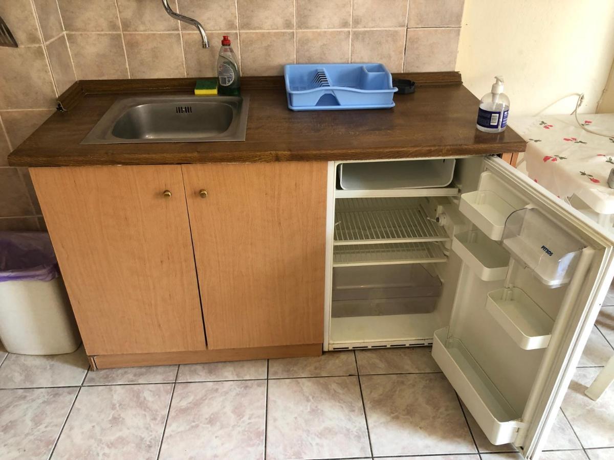 Paralía Nikis Rooms מראה חיצוני תמונה