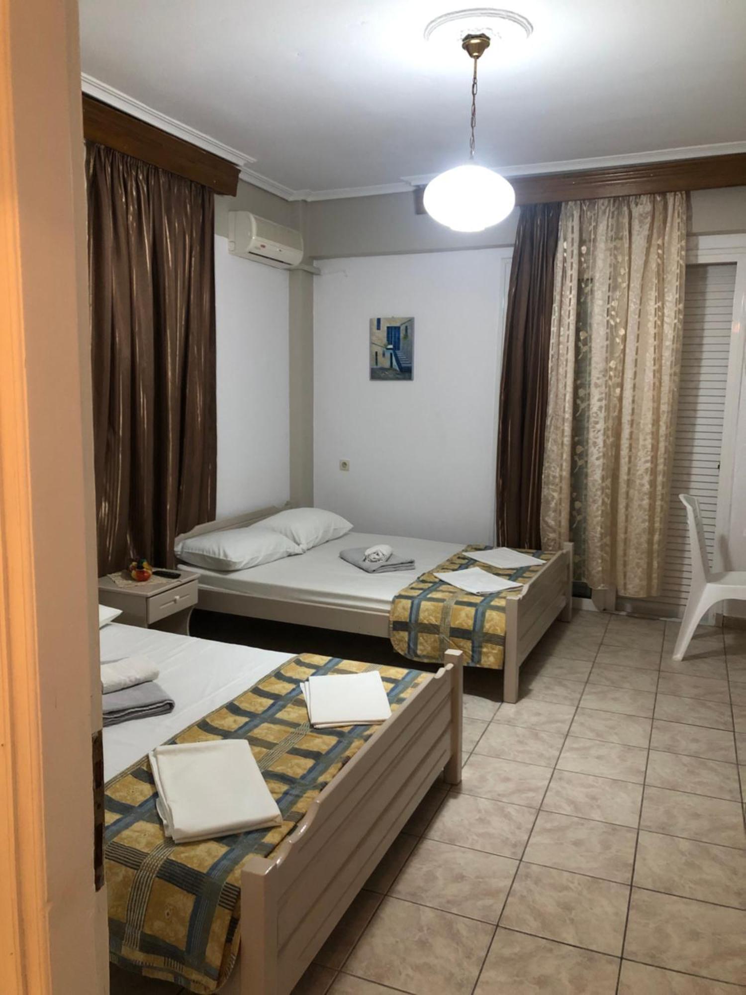 Paralía Nikis Rooms מראה חיצוני תמונה