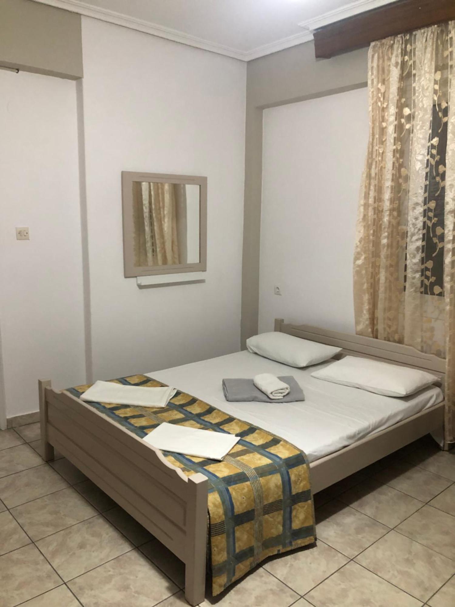 Paralía Nikis Rooms מראה חיצוני תמונה