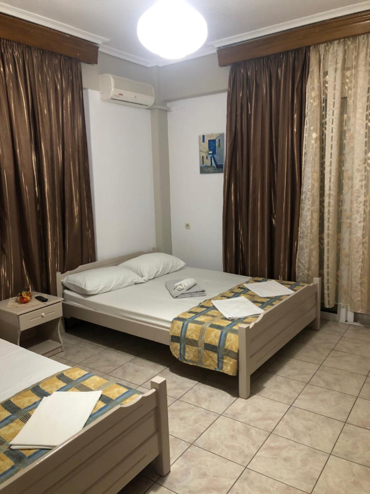 Paralía Nikis Rooms מראה חיצוני תמונה