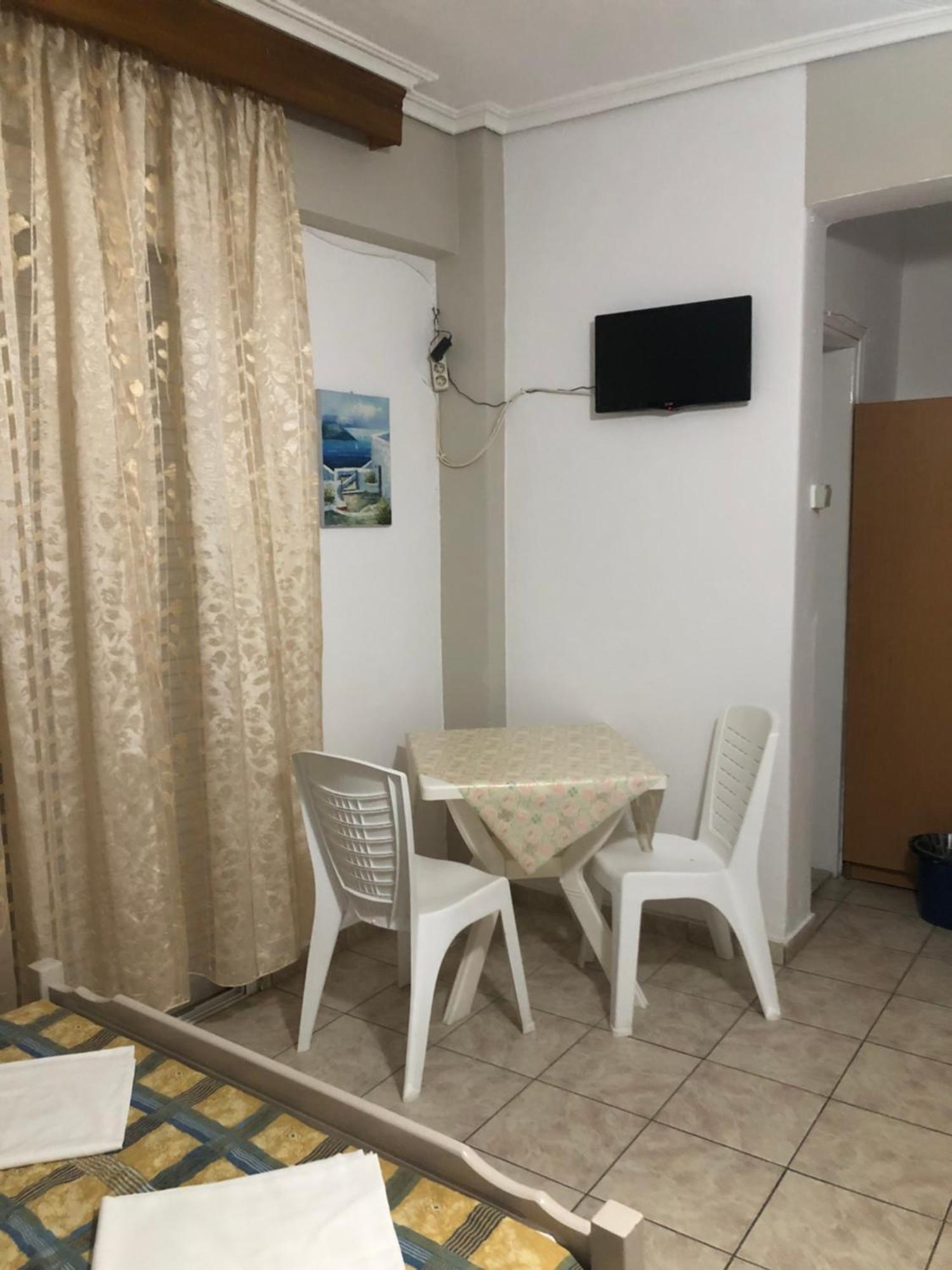 Paralía Nikis Rooms מראה חיצוני תמונה