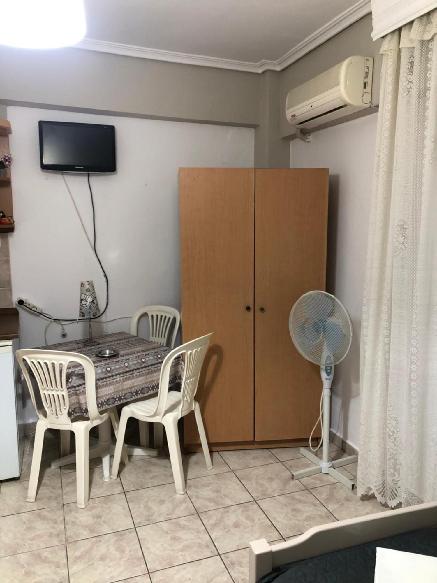 Paralía Nikis Rooms מראה חיצוני תמונה
