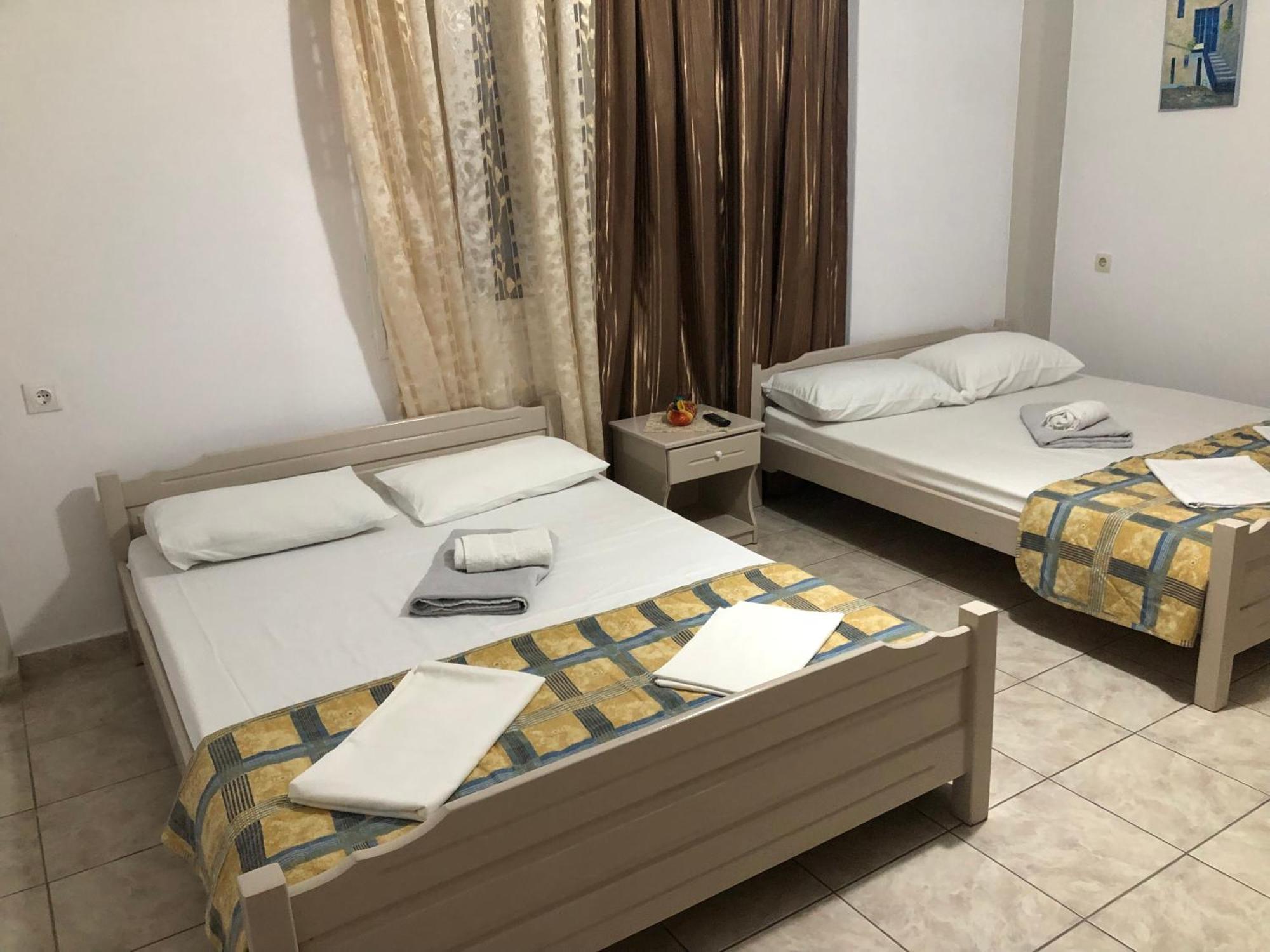 Paralía Nikis Rooms מראה חיצוני תמונה