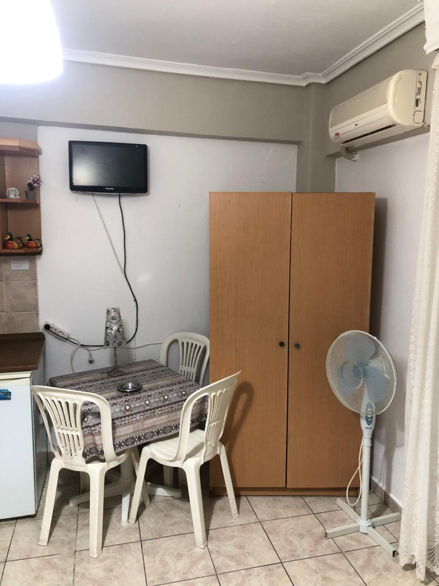 Paralía Nikis Rooms מראה חיצוני תמונה