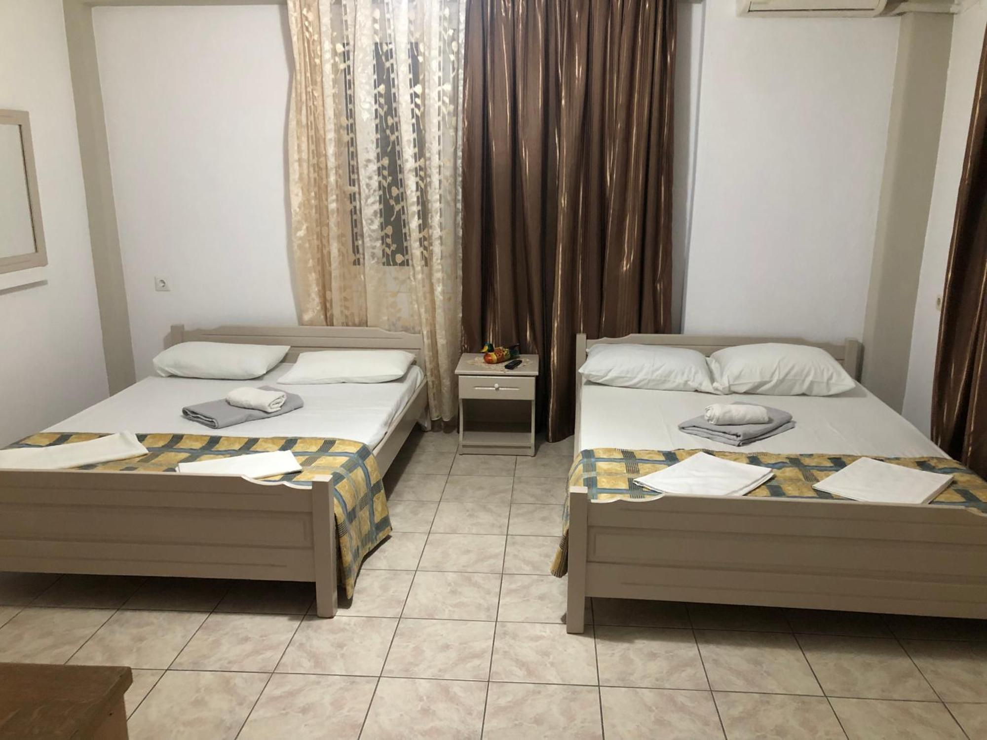 Paralía Nikis Rooms מראה חיצוני תמונה