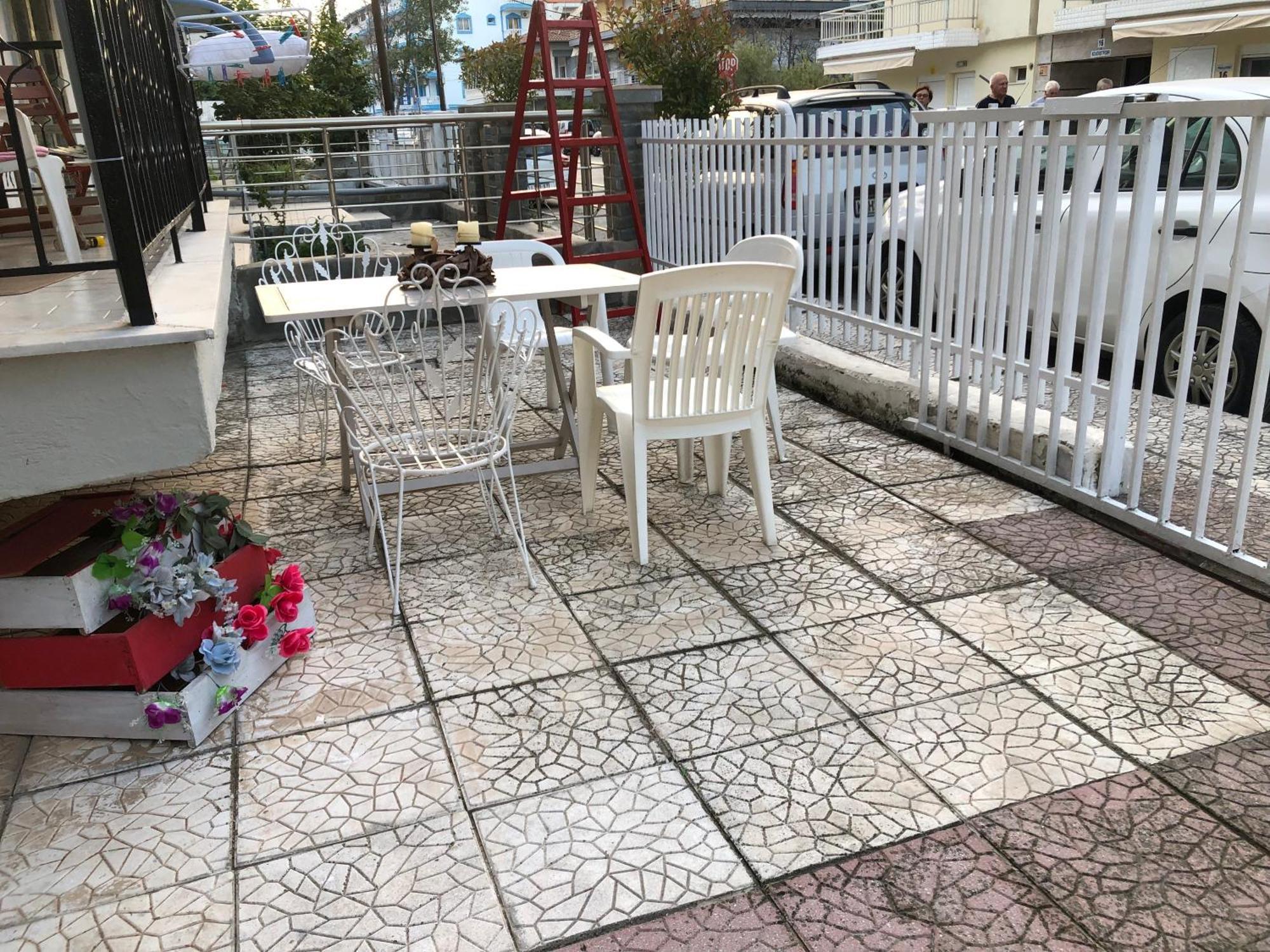 Paralía Nikis Rooms מראה חיצוני תמונה
